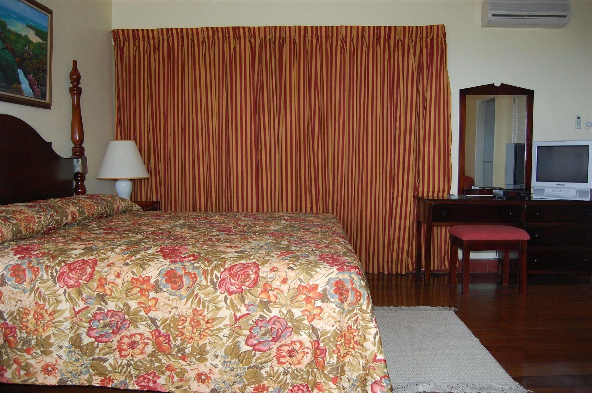 Inn At Shaw Park Gardens & Waterfalls Ότσο Ρίος Εξωτερικό φωτογραφία